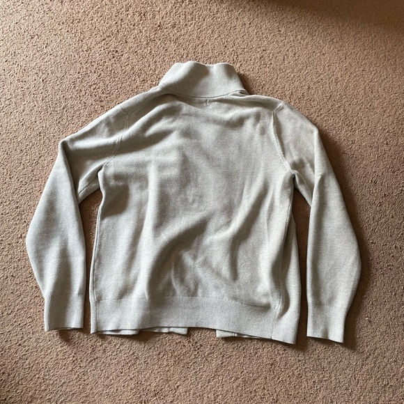 Vintage Banana Republic Knit Style Oatmeal Button Down Sweater with Collar - Picture 4 of 6